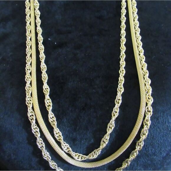 Vintage Coro Gold Tone Rope chain Multi Strand Necklace  NOS NWT 29" - Picture 4 of 7